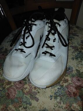 Nike White and Black Athletic Shoes - Men's Performance Trainers